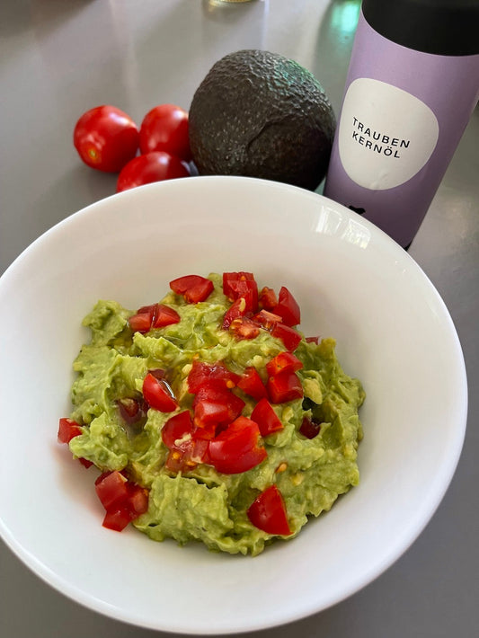 Guacamole mit Josty Traubenkernöl