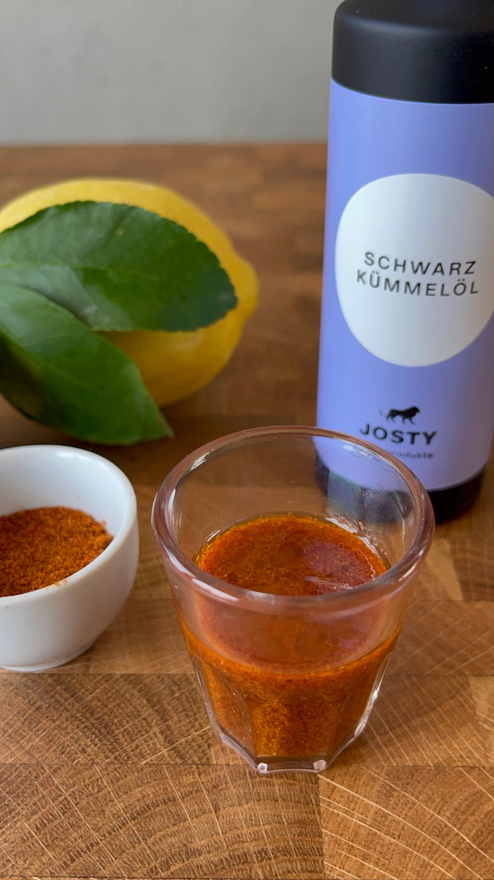 Gesunder Morgen-Shot mi Josty Schwarzkümmelöl